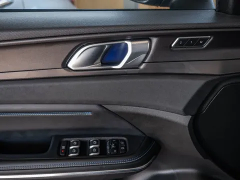 Lynk & Co 01 1.5 td phev auto - Immagine 17