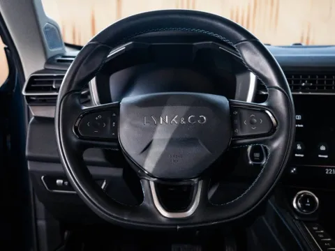 Lynk & Co 01 1.5 td phev auto - Immagine 28