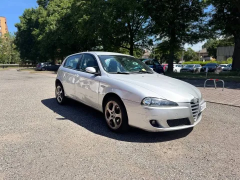 Alfa Romeo 147 5p 1.6 ts 16v Exclusive 120cv - Immagine 3