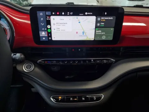 Fiat 500e 23,65 kWh (Red) - Immagine 14