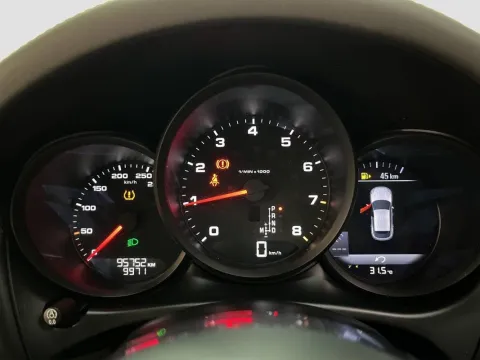 Porsche Macan 2.0 245cv pdk - Immagine 14