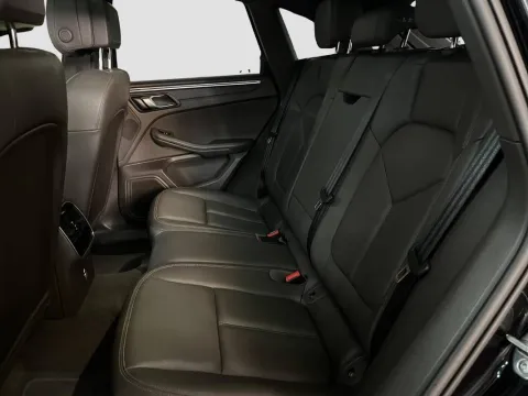 Porsche Macan 2.0 245cv pdk - Immagine 16