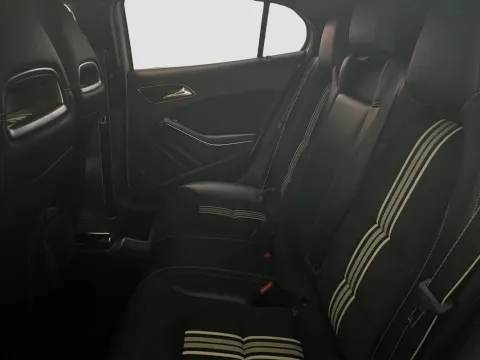 Mercedes GLA 180 d Premium auto - Immagine 13