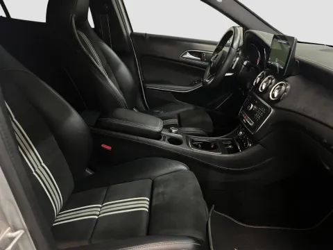 Mercedes GLA 180 d Premium auto - Immagine 18