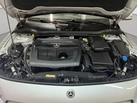 Mercedes GLA 180 d Premium auto - Immagine 21