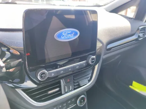 Ford Fiesta 5p 1.1 Titanium Gpl 75cv - Immagine 13
