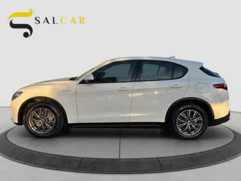Alfa Romeo Stelvio 2.2 t Super rwd 160cv auto - Immagine 4