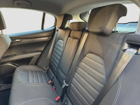 Alfa Romeo Stelvio 2.2 t Super rwd 160cv auto - Immagine 12