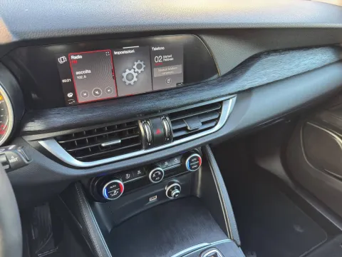 Alfa Romeo Stelvio 2.2 t Super rwd 160cv auto - Immagine 17