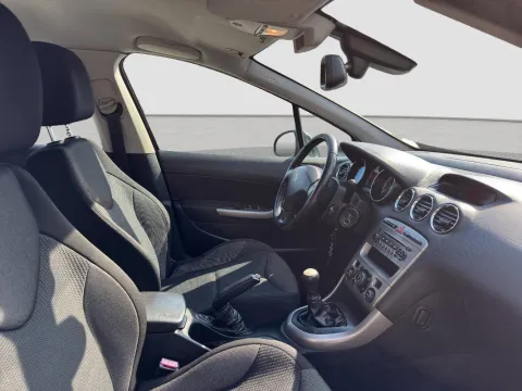 Peugeot 308 5p 1.6 hdi 8v Active fap - Immagine 10