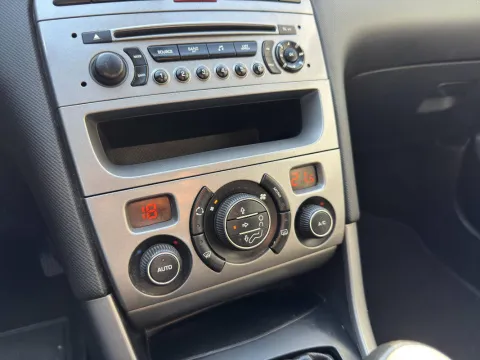 Peugeot 308 5p 1.6 hdi 8v Active fap - Immagine 18