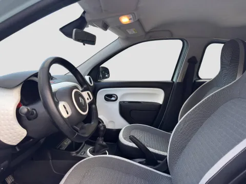 Renault Twingo 1.0 sce Vibes 65cv - Immagine 9