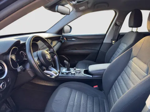 Alfa Romeo Stelvio 2.2 t Business rwd 160cv auto - Immagine 10