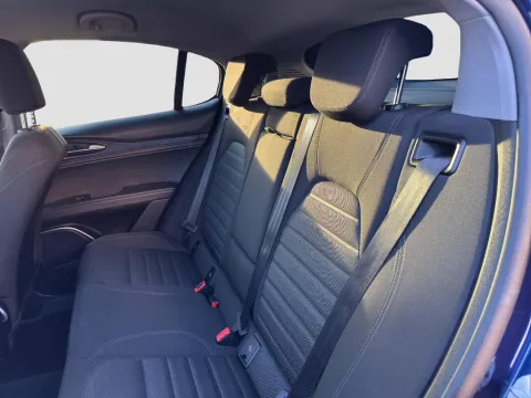 Alfa Romeo Stelvio 2.2 t Business rwd 160cv auto - Immagine 13