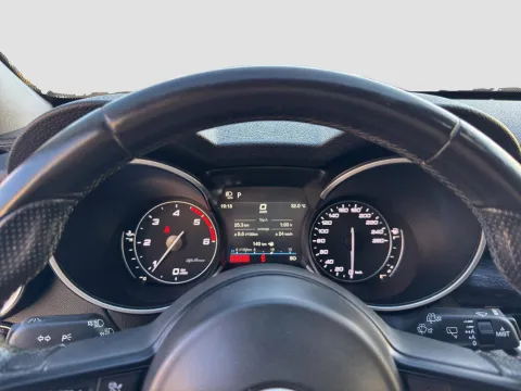 Alfa Romeo Stelvio 2.2 t Business rwd 160cv auto - Immagine 16