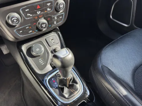 Jeep Compass 2.0 mjt Limited 4wd 140cv auto my19 - Immagine 17