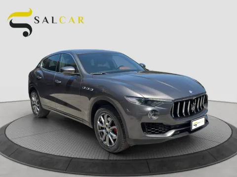 Maserati Levante 3.0 V6 250cv auto my19 - Immagine 3