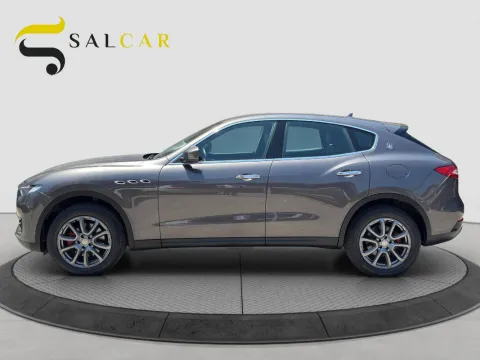 Maserati Levante 3.0 V6 250cv auto my19 - Immagine 4