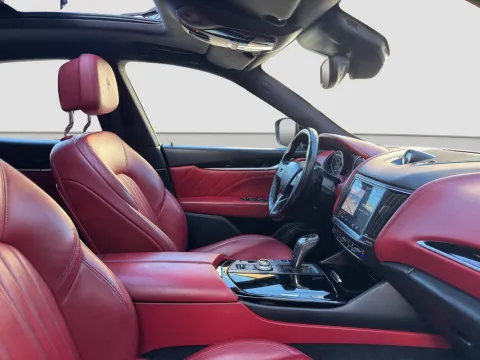 Maserati Levante 3.0 V6 Granlusso 250cv auto my20 - Immagine 11