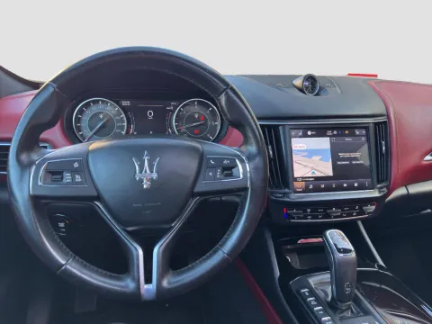 Maserati Levante 3.0 V6 Granlusso 250cv auto my20 - Immagine 14
