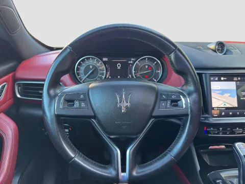 Maserati Levante 3.0 V6 Granlusso 250cv auto my20 - Immagine 15