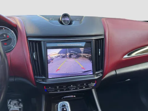 Maserati Levante 3.0 V6 Granlusso 250cv auto my20 - Immagine 17