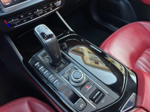 Maserati Levante 3.0 V6 Granlusso 250cv auto my20 - Immagine 18