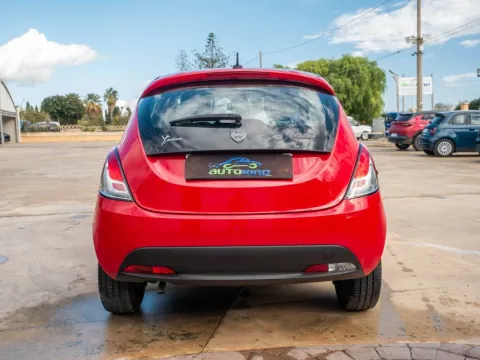 Lancia Ypsilon 1.0 firefly hybrid Silver s&s 70cv - Immagine 6