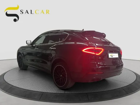 Maserati Levante 3.0 V6 250cv auto - Immagine 4