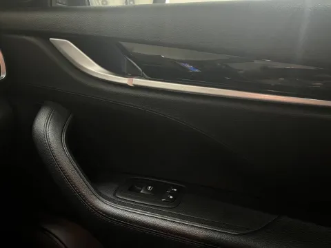 Maserati Levante 3.0 V6 250cv auto - Immagine 16