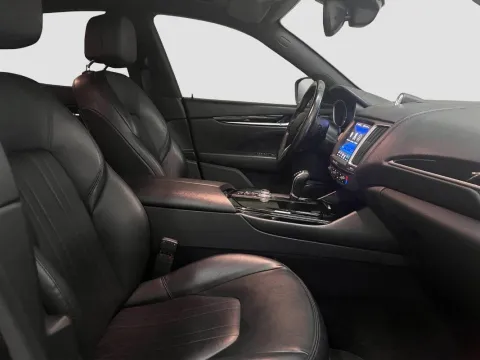 Maserati Levante 3.0 V6 250cv auto - Immagine 17