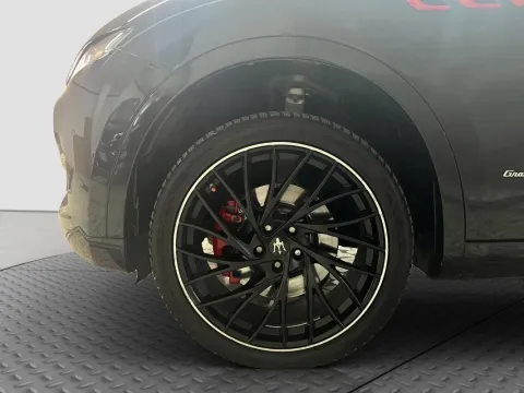 Maserati Levante 3.0 V6 250cv auto - Immagine 20