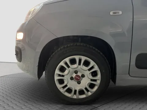 Fiat Panda 1.2 Lounge s&s 69cv my19 - Immagine 9