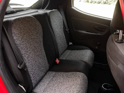 Lancia Ypsilon 1.0 firefly hybrid Silver s&s 70cv - Immagine 15