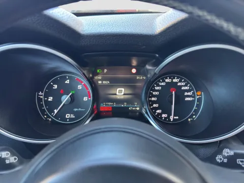 Alfa Romeo Stelvio 2.2 t Executive rwd 190cv auto - Immagine 16