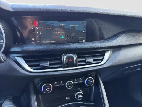 Alfa Romeo Stelvio 2.2 t Executive rwd 190cv auto - Immagine 18