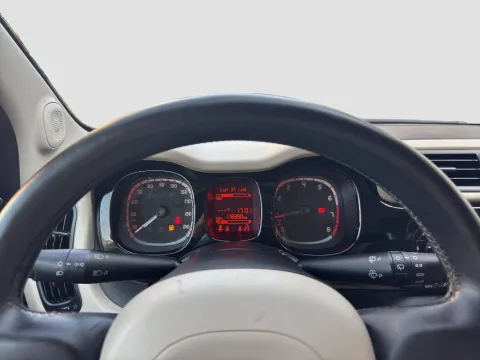 Fiat Panda 0.9 t.air turbo Lounge 85cv - Immagine 16