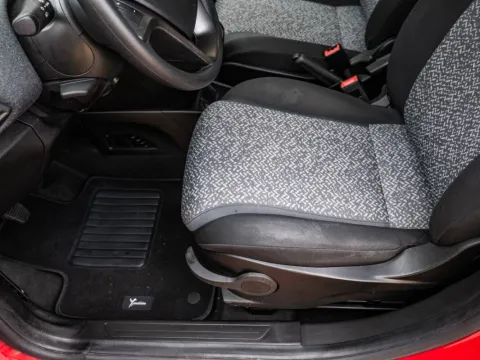 Lancia Ypsilon 1.0 firefly hybrid Silver s&s 70cv - Immagine 17