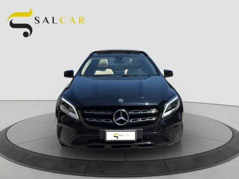 Mercedes GLA 200 d Night Edition auto - Immagine 2