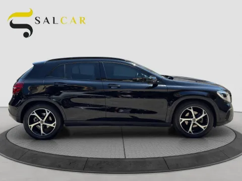 Mercedes GLA 200 d Night Edition auto - Immagine 5