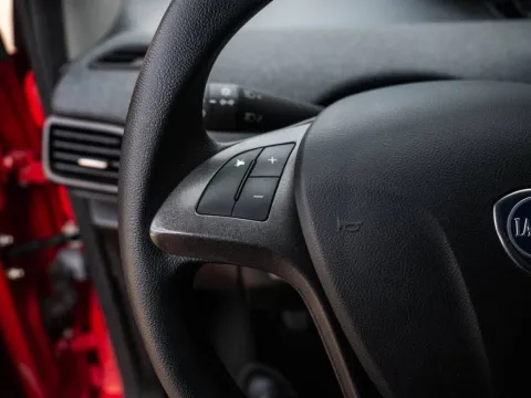 Lancia Ypsilon 1.0 firefly hybrid Silver s&s 70cv - Immagine 18