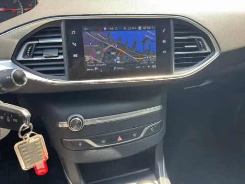 Peugeot 308 5p 1.2 puretech t Allure Pack s&s 130cv my20 - Immagine 16