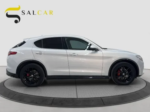 Alfa Romeo Stelvio 2.2 t Ti Q4 210cv auto - Immagine 5
