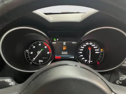 Alfa Romeo Stelvio 2.2 t Ti Q4 210cv auto - Immagine 11