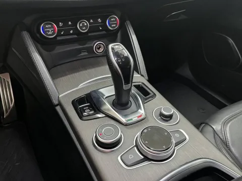Alfa Romeo Stelvio 2.2 t Ti Q4 210cv auto - Immagine 16
