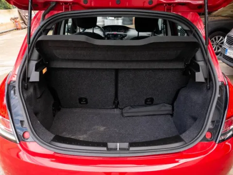 Lancia Ypsilon 1.0 firefly hybrid Silver s&s 70cv - Immagine 29