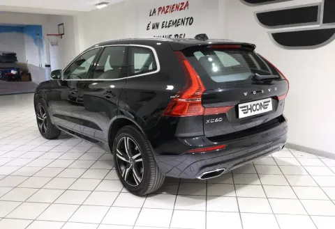 Volvo XC60 2.0 d4 R-design geartronic - Immagine 5