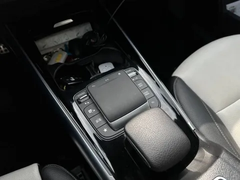 Mercedes GLA 200 d Premium auto - Immagine 17