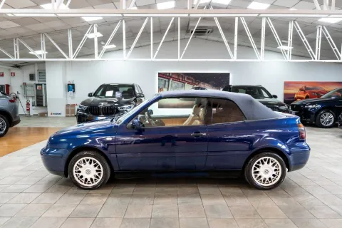 Volkswagen Golf Cabrio 2.0 Trendline - Immagine 2