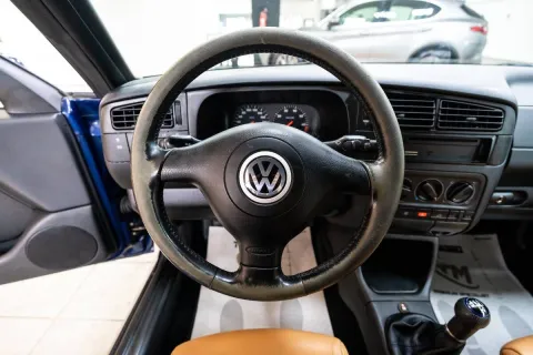 Volkswagen Golf Cabrio 2.0 Trendline - Immagine 6